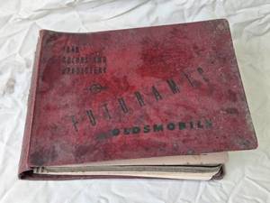 lot 60 image: 1949 Oldsmobile Futuramic Colors and Upholstery Sample Book