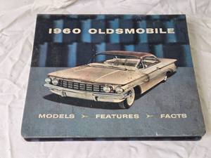 lot 62 image: 1960 Oldsmobile Models, Features, and Facts Dealer Booklet