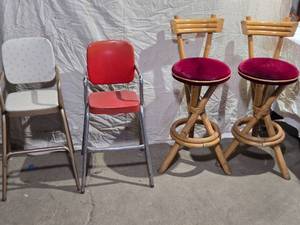 lot 101 image: Set of 4 Vintage Chairs - 2 Bar Stools and 2 High Chairs