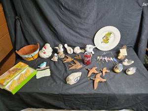 lot 110 image: Decorative Bird Figurines, Soaps, and Plate