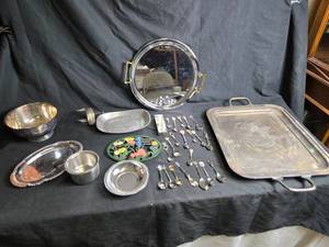 lot 120 image: Mixed Lot of Vintage Silver Plated Kitchenware and Souvenir Spoons