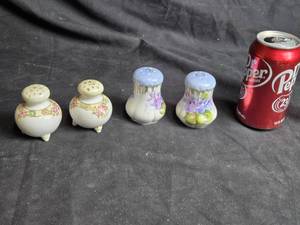 lot 134 image: Hand-Painted Porcelain Salt and Pepper Shakers