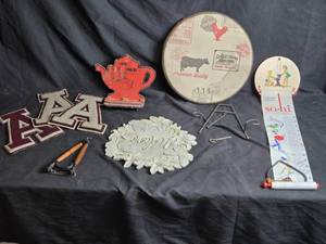 lot 139 image: Home Decor, Lettermans Letters