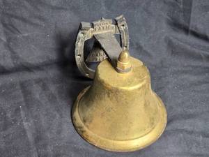 lot 156 image: Vintage Cast Brass Bell with Mounting Bracket - 5.5 inches