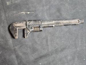lot 160 image: Vintage Ford Pipe Wrench