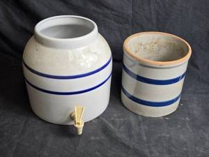 lot 162 image: 2 Vintage Containers with Blue Stripes