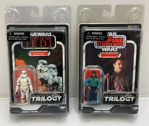 lot 32 image: 2004 STAR WARS The Original Trilogy Collection Return Of The Jedi  (Stormtrooper)  & The Empire Strikes Back (Lando Calrissian) Action Figures (NIB) In Protective Cases