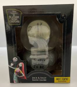 lot 116 image: Disney Tim Butons The Nightmare Before Christmas Jack & Sally Snow Globe (NIB)