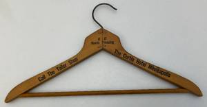 lot 191 image: Vintage Wooden Collectible CURTIS Hotel Minneapolis Hanger