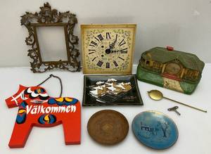 lot 206 image: Misc. Vintage tems Including Cottage Clock & Cmore