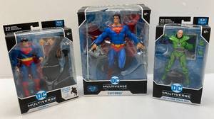lot 220 image: Misc. DC Multiverse Superman & Lex Luther (NIB) (Large Superman Missing Finger In Open Box Item)