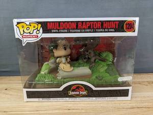 lot 24J image: Brand New Funko Pop Muldoon Raptor Hunt Jurassic Park #1204 Figure V