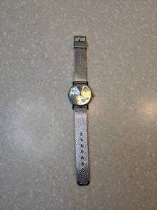 lot 401 image: New Fashionable Quartz Watch Silver Color P