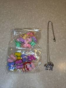 lot 425 image: New Unicorn Pendant Necklace Ten Pair Butterfly Hair Bands P