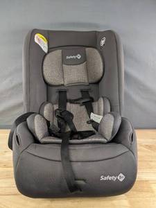 lot 30 image: Safety 1st 2 in 1 Convertible Car Seat I