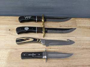 lot 75 image: Set of 4 Knives Including Whitetail Cutlery, Defender Xtreme and More K