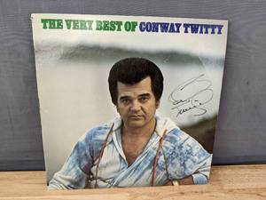 lot 7 image: Conway Twitty Autographed Album Cover Without COA K