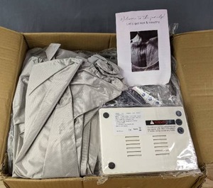 lot 188 image: Brand New Infrared Sauna Blanket for Detoxification, Far Infrared Sauna Blanket in Gray B