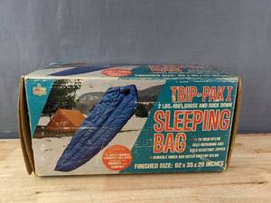 lot 47 image: New Vintage Trip-Pak I Goose and Duck Down Sleeping Bag Blue E