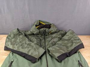 lot 37 image: New Mens Dare 2B Winter Jacket Size XXL Camo Green E