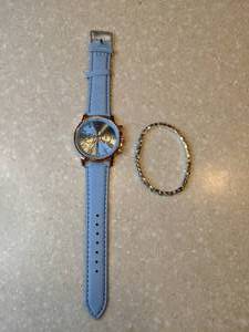 lot 430 image: New Sky Blue Quartz Watch Roman Numeral Numbers New Bracelet Elastic Band P