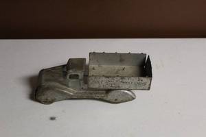 lot A-10 image: Vintage Department of Street Cleaning Metal Toy Truck