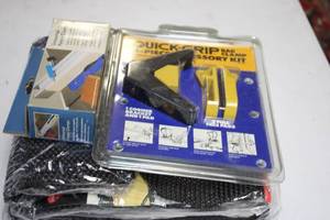 lot 14 image: Woodworking Accessory Kit including Quick-Grip Bar Clamp and Router Mat