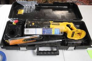 lot A-37 image: DEWALT Cordless Reciprocating Saw Kit with Carrying Case