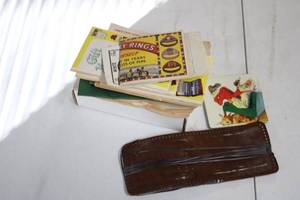 lot 46 image: Collection of Vintage Green Stamps Booklets and Accessories