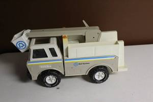 lot 78 image: Vintage Tonka Bell System Utility Truck with Working Boom