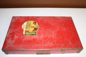 lot 89 image: Vintage Erector Set No. 8 All-Electric with Original Box and Manual