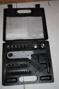 lot 151 image: Socket Wrench Set with Ratchet Handle and Carrying Case