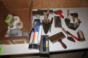 lot 167 image: Collection of Trowels and Plastering Tools with Assorted Sanding Blocks and Tapes