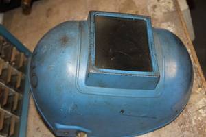 lot 337 image: Used Vintage Welding Helmet with Viewing Lens