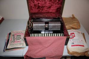 lot 421 image: Morbidoni Accordion with Instruction Course and Sheet Music