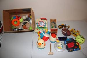 lot 422 image: Assorted Toy Lot Including Vintage and Playtime Accessories