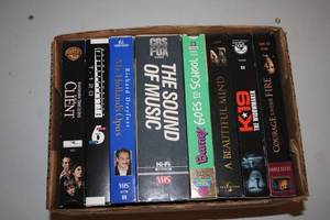 lot 428 image: Lot of 8 VHS Tapes - Including Classics and Family Favorites