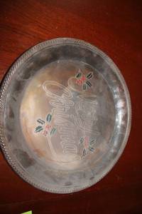 lot 460 image: Vintage Silver-Plated Christmas Serving Tray with Holly Design