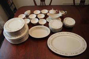 lot 472 image: Vintage Porcelain Dinnerware Set with Floral Design - 39 Pieces