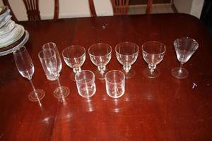 lot 476 image: Set of 10 Elegant Glassware including Champagne Flutes and Dessert Glasses