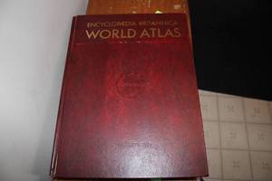 lot 506 image: Encyclopaedia Britannica World Atlas - Detailed Maps and Data