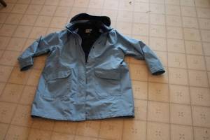 lot 523 image: Lands End Womens Rain Jacket Size 16W-18W
