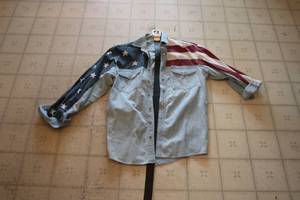 lot 524 image: Vintage American Flag Denim Shirt
