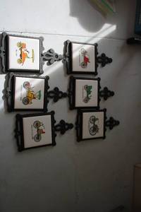 lot 535 image: Set of 6 Vintage Car-Themed Wall Plaques