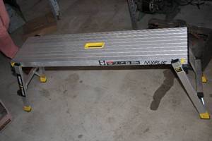 lot 647 image: Gorilla Ladders Aluminum Step Stool with Handle