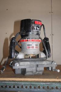 lot 683 image: Sears Craftsman 1 14 HP Router