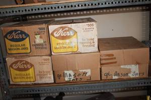 lot 686 image: Set of 12 Quart Kerr Mason Jars for Canning and Freezing