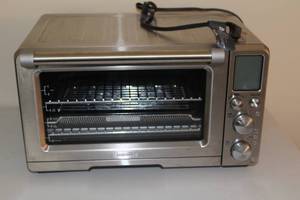 lot 209 image: Breville BOV900BSSUSC Smart Oven with Multi-Functionality