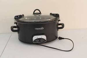 lot 217 image: Crock-Pot Slow Cooker Model SC704200