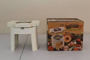 lot 226 image: Veg-O-Matic II Food Cutter with Original Box and Instruction Booklet